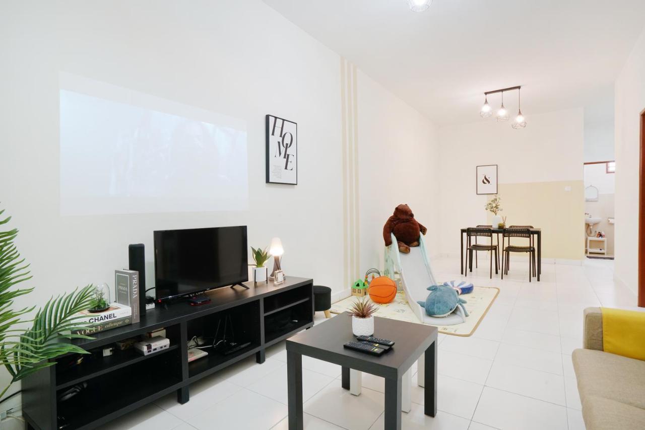 Desaru Beach Waterpark Tvbox By Joyfully 20B10 Luaran gambar